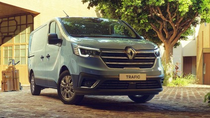 RENAULT ČOSKORO SPUSTÍ PREDAJ MODELU TRAFIC PO FACELIFTE. MÁ NOVÝ INTERIÉR I SVETLÁ LED