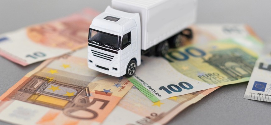 Riziko neskorých platieb núti 68 % dopravcov odmietať zákazky