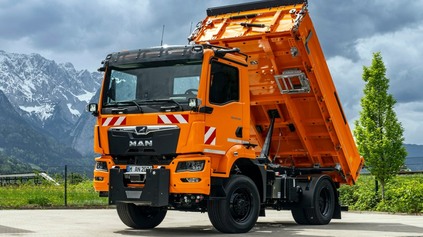 MAN TO DOKÁZAL, SKOMBINOVAL PREDNÝ RADAR SO SNEŽNÝM PLUHOM. PRIDAL AJ NOVÉ ELEKTRICKÉ VERZIE