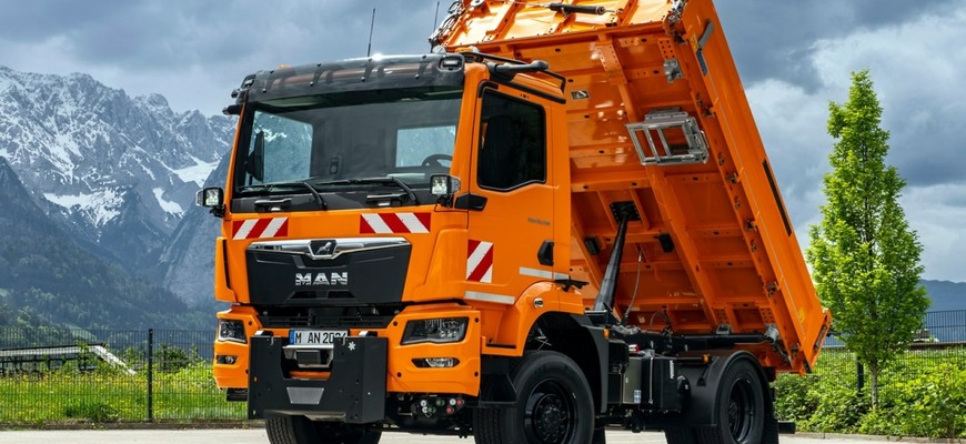 MAN to dokázal, skombinoval predný radar so snežným pluhom. Pridal aj nové elektrické verzie