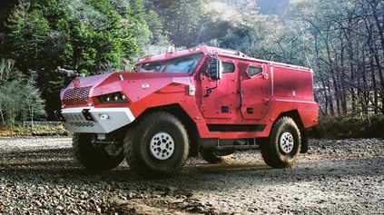 Opancierovaná Tatra Triton robí prácu, o ktorej mnohí ani netušia. Ak však treba, dokáže aj hasiť