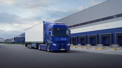 DOJAZD ELEKTRICKÉHO KAMIÓNA JE UŽ 660 KM. RENAULT TVRDÍ, ŽE ELEKTRICKÝ RAD ZVLÁDNE 80 % JÁZD