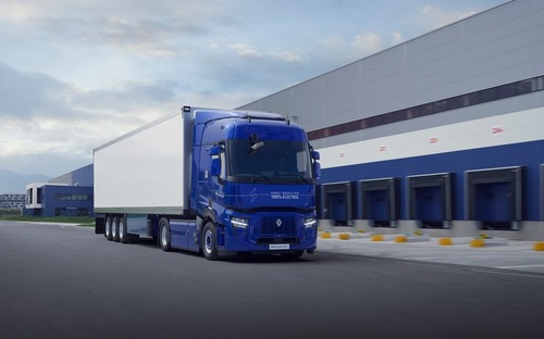 Dojazd elektrického kamióna je už 660 km. Renault tvrdí, že elektrický rad zvládne 80 % jázd