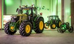 Výroba traktora im dnes trvá len 4,2 min. Nemecký závod John Deere má dôvod na oslavu