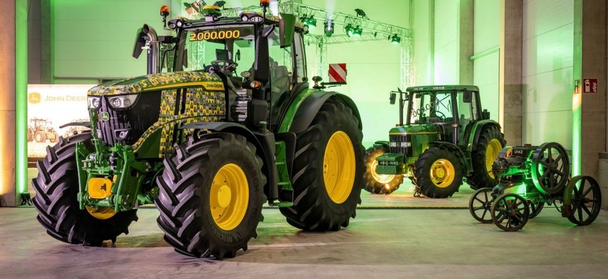 Výroba traktora im dnes trvá len 4,2 min. Nemecký závod John Deere má dôvod na oslavu