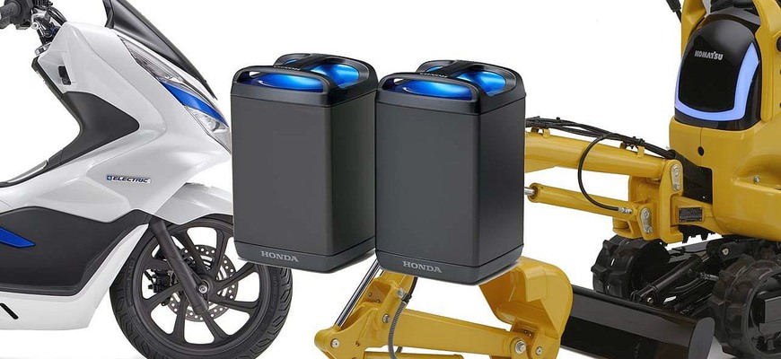 Môže mať niečo spoločné minibager so skútrom? Komatsu a Honda zariadili, aby mali