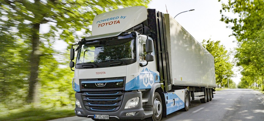 Palivové články Toyota našli uplatnenie v ťahačoch. Automobilka ich testuje pri reálnom nasadení
