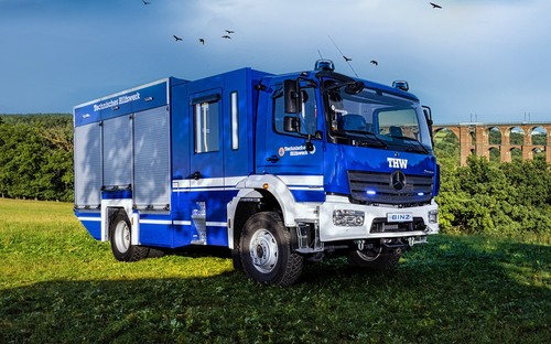 Mercedes-Benz postavil nový špeciál pre civilnú ochranu. Atego odvezie výbavu aj 7 záchranárov