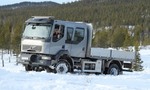 Prichádza nové Volvo FL 4x4. Auto pre odľahlé oblasti a náročné podmienky