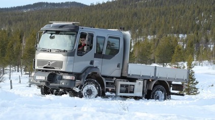 PRICHÁDZA NOVÉ VOLVO FL 4X4. AUTO PRE ODĽAHLÉ OBLASTI A NÁROČNÉ PODMIENKY