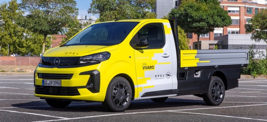 Opel Vivaro 2.2 diesel je k dispozícii už aj pre verziu s ložnou plochou