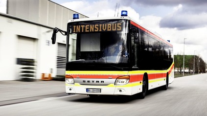 NEMCI VYROBILI Z NÍZKOPODLAŽNÉHO BUSU SETRA MOBILNÚ JEDNOTKU INTENZÍVNEJ STAROSTLIVOSTI