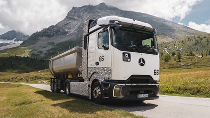 Mercedes-Benz testoval v Alpách. Overoval palivové články v riedkom vzduchu