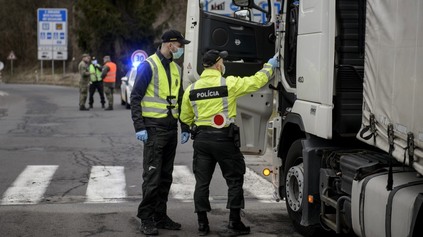 NA SVIATKY POLÍCIA UDELILA VÝNIMKU VODIČOM MEDZINÁRODNEJ NÁKLADNEJ PREPRAVY.