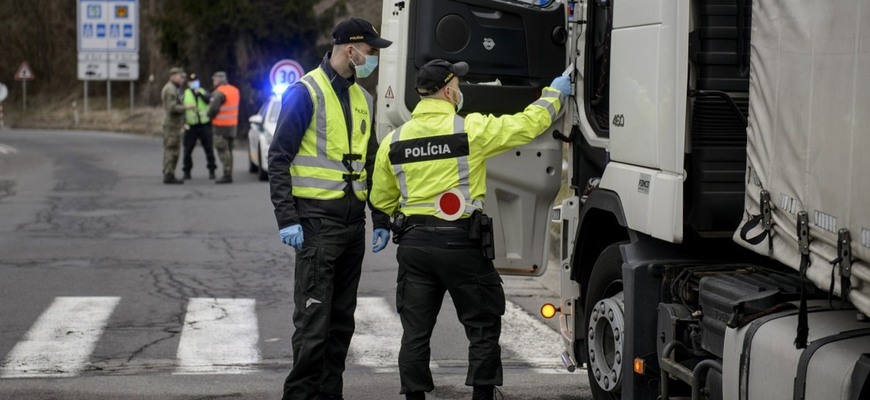 Na sviatky polícia udelila výnimku vodičom medzinárodnej nákladnej prepravy.