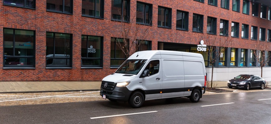 TEST Mercedes eSprinter: Ako sa žije s elektrickou dodávkou? Bezstarostnú jazdu nečakajte