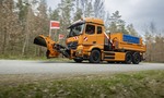 eActros 400 ukazuje, že Mercedes sa nebojí elektriky ani pri zimnej údržbe ciest