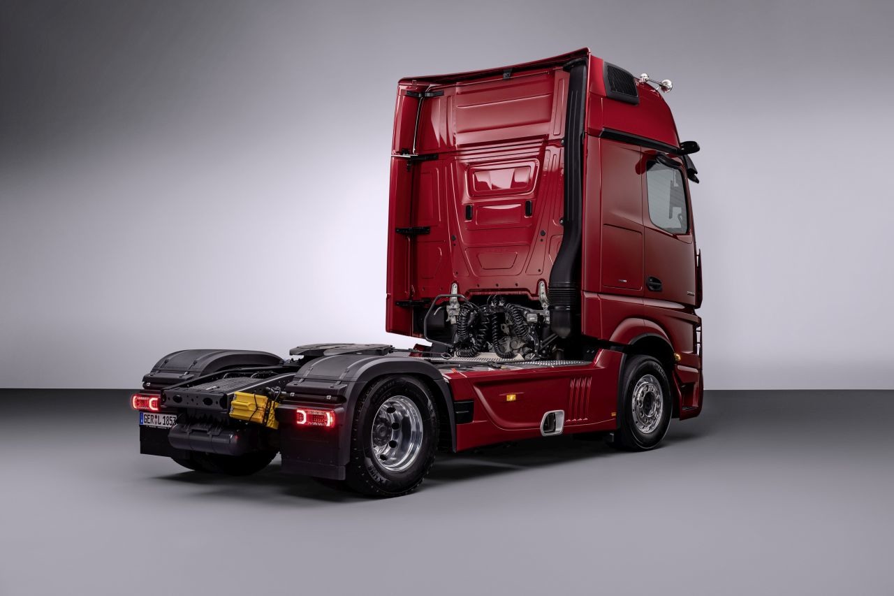 Mercedes Actros L