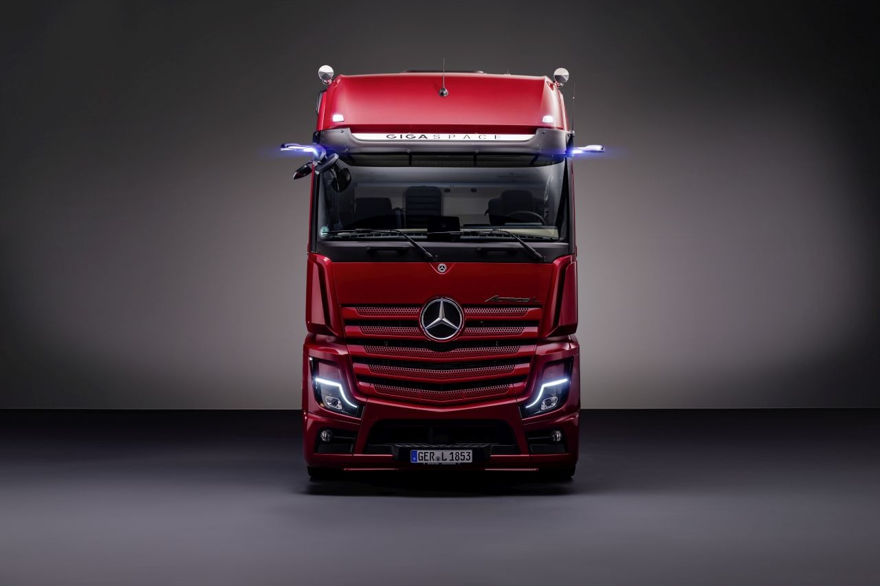 Mercedes Actros L