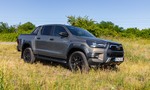 Test Toyota Hilux 2.8 D-4D Invincible Sport: S novým srdcom z Land Cruisera