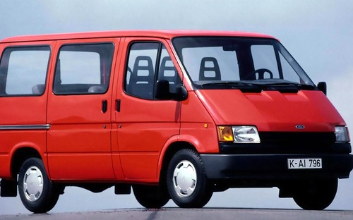 Tento Ford zrazil konkurenciu na kolená. Transit III šokoval počítačom navrhnutou karosériou