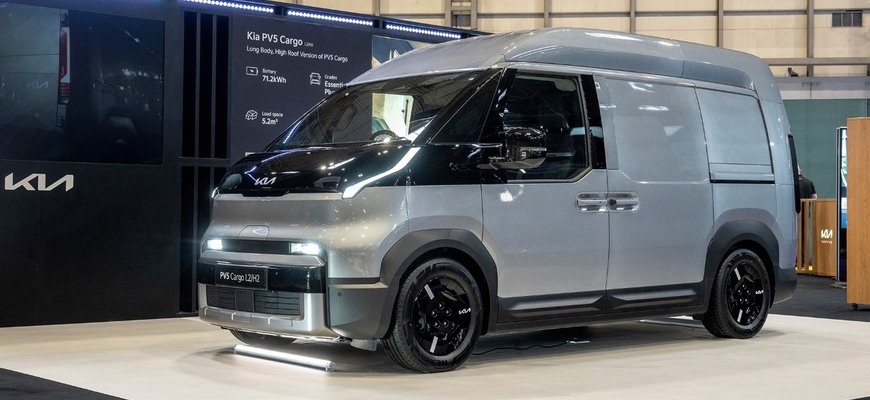 Kia PV5 Cargo dá firmám na výber zvýšenú strechu alebo mestskú verziu