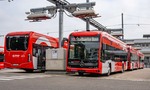 Nabíjanie autobusov cez strechu je realitou. Mercedes-Benz ponúka aj takéto nabíjačky