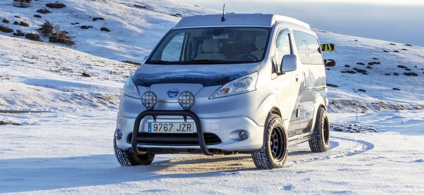 Elektrický Nissan e-NV200 Winter Camper chce slúžiť ako zimná obytná dodávka. Vážne?