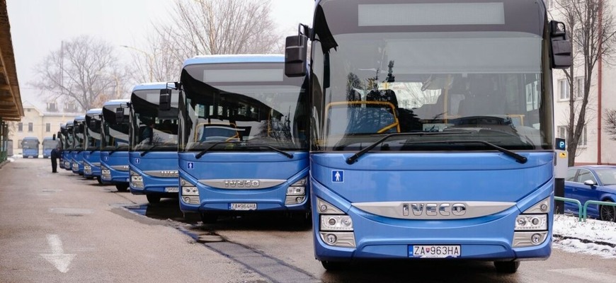 Veľká zmena v autobusovej doprave v SR! Tvrdé pokuty pre podnikateľov s autobusovými stanicami