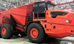 Nový damper Kamaz Herkules prvýkrát v plnej zbroji. Fotky zverejnili samotní zamestnanci