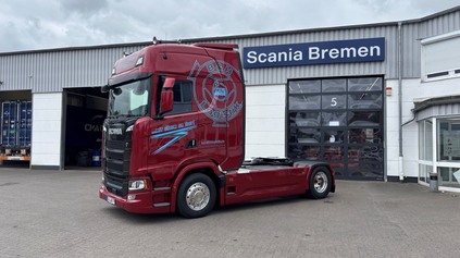 SCANIA 40 S UŽ JAZDÍ S MEGAWATTOVÝM NABÍJANÍM. PLNE NABITÁ POČAS 45-MINÚTOVEJ PAUZY?