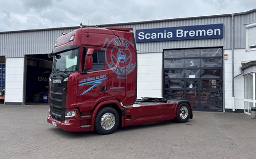 Scania 40 S už jazdí s megawattovým nabíjaním. Plne nabitá počas 45-minútovej pauzy?