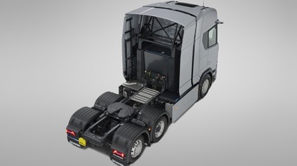 BATÉRIE ZA KABÍNOU: SCANIA PRIDÁVA ĎALŠÍCH 356 KWH PRE ELEKTRICKÉ ŤAHAČE