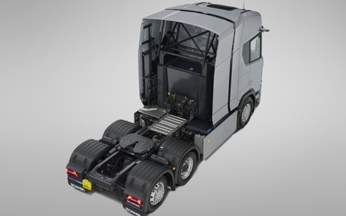 Batérie za kabínou: Scania pridáva ďalších 356 kWh pre elektrické ťahače