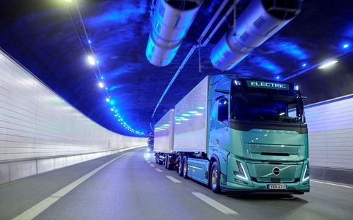 Elektrické Volvo FH zvládne 80-tonovú súpravu. Koľko prejde s nákladom?