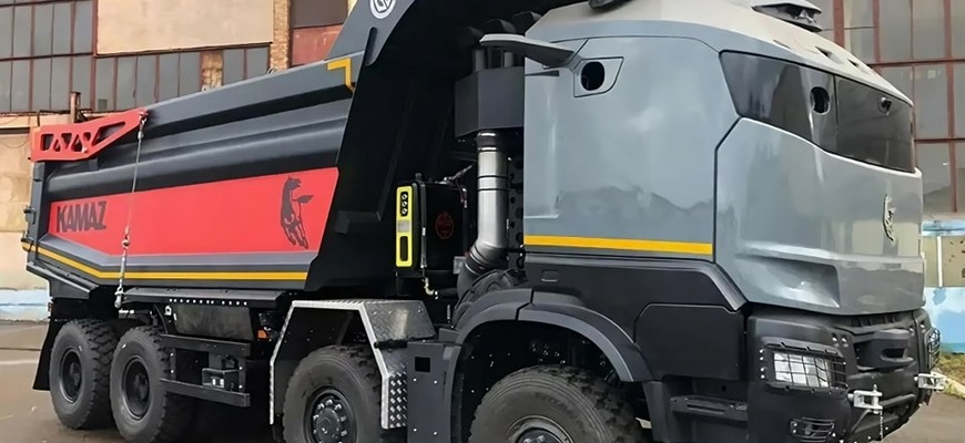 Kamaz vyvíja autonómny sklápač Atlant 49. Auto s kódovým označením Robocop pôjde do výroby