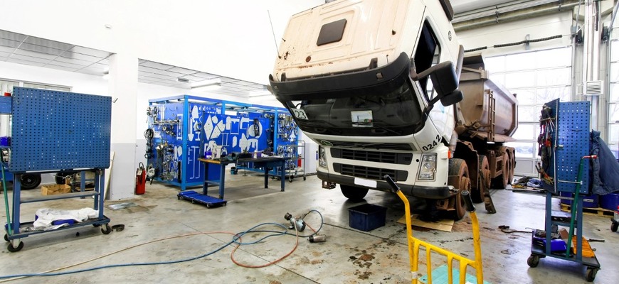 Servisné náklady flotily: Autorizovaný vs. nezávislý servis