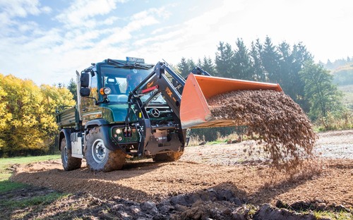 Nový Mercedes-Benz Unimog je kategorizovaný ako traktor, no legálne zvláda aj diaľnicu