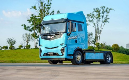 Čínske elektrické kamióny získavajú zákazníkov. Drahá nafta mení preferencie dopravcov