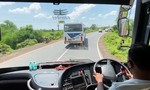Máte občas pocit, že za volantom autobusu sedí blázon? Tak sa pozrite na toto (video)