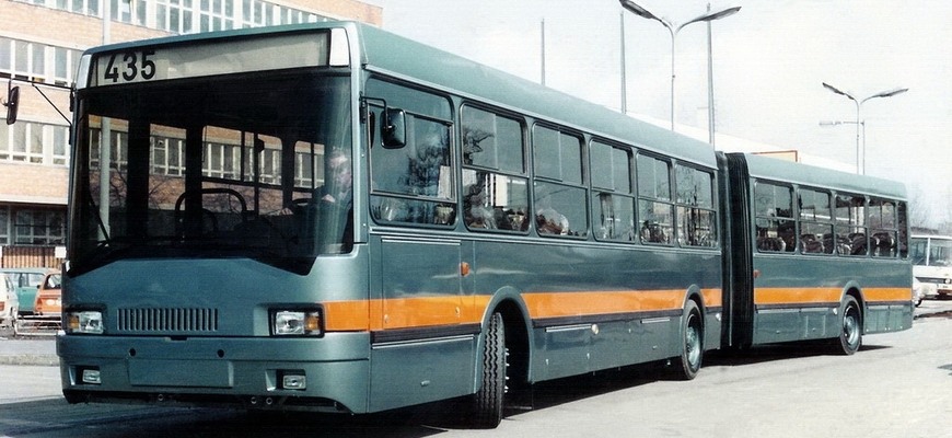 Kĺbový Ikarus 435 testoval výrobca na Slovensku. Prototyp jazdil v Bratislave už v roku 1988