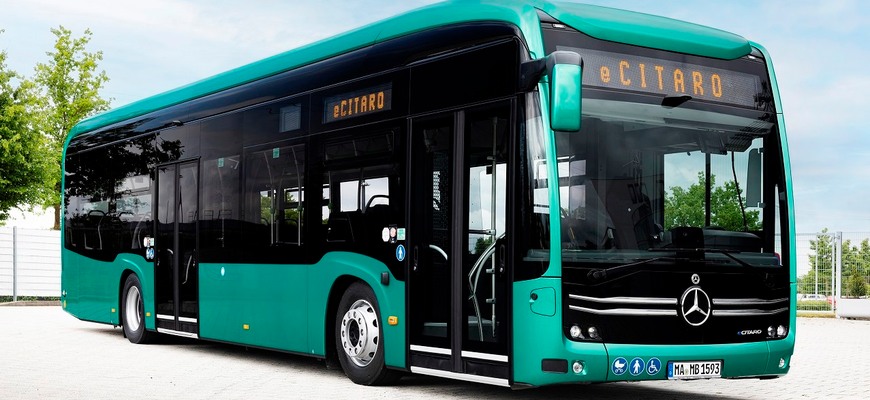 Mercedes-Benz eCitaro prichádza s novou generáciou batérií. V rovnakej veľkosti majú viac energie