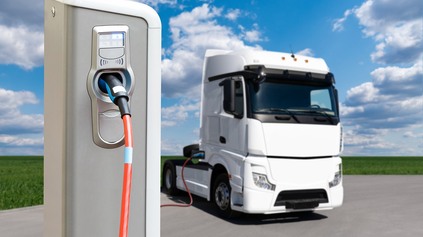 SPOTREBA NAFTY V ČÍNE MEDZIROČNE KLESNE O 11 MIL. TON. MÔŽU ZA TO ÚŽITKOVÉ ELEKTROMOBILY