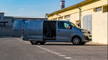 Test Peugeot e-Expert Furgon: elektrika pre pracanta do mesta