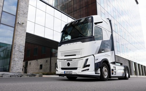 Volvo oslavuje 100 rokov v predstihu. Výročné FH neostalo iba pri nafte