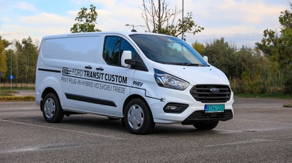 TEST FORD TRANSIT CUSTOM PHEV: CHCETE JAZDIŤ DO 3,0 L NA 100 KM? IDE TO, MÁ TO ALE HÁČIK