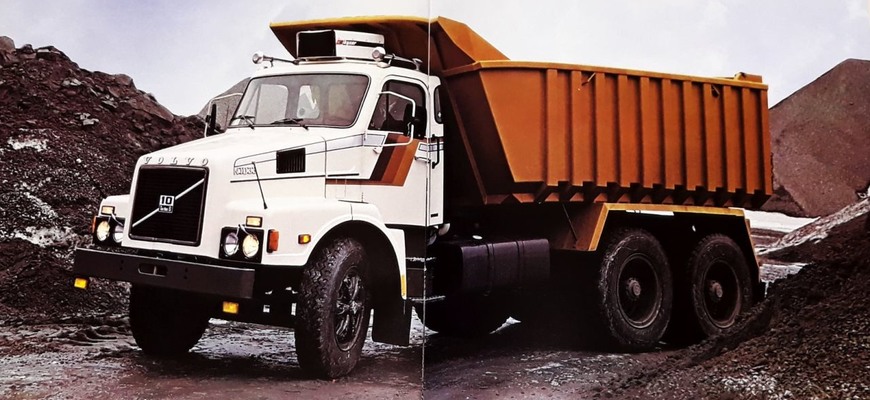 Volvo N10 a N12 lákalo v dobovom katalógu na klimatizáciu, stereo i dekoračné nálepky