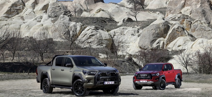 Jazda 2025 Toyota Hilux - 48V hybrid, alebo GR Sport?