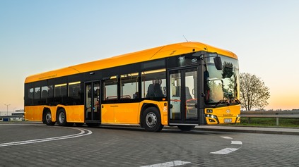 ŠVÉDI OBJEDNALI ĎALŠÍCH 180 ELEKTRICKÝCH AUTOBUSOV. CHCÚ ÚPLNE ELEKTRIFIKOVAŤ VEREJNÚ DOPRAVU