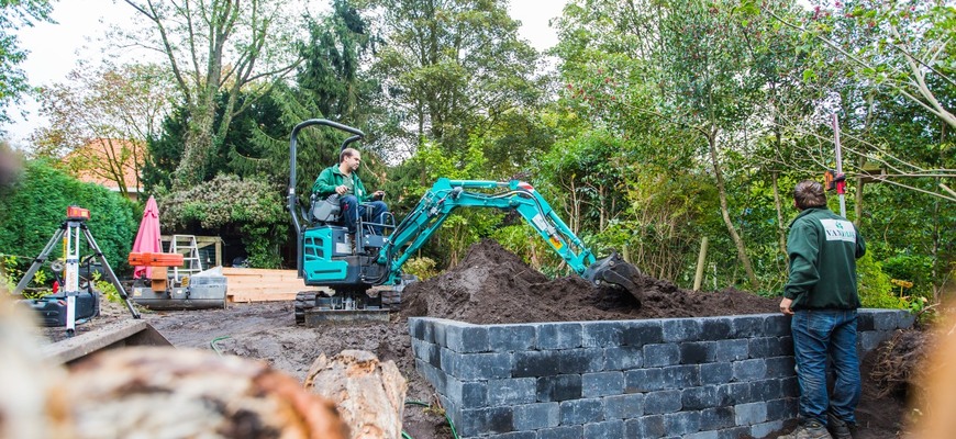 Minibager Kobelco SK10SR-2E – minibager s veľkými schopnostami